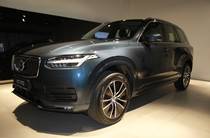 Volvo XC90 Momentum