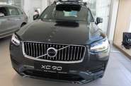 Volvo XC90 Momentum