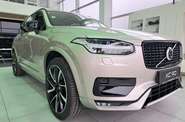 Volvo XC90 Ultimate Dark