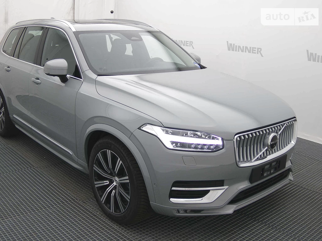 Volvo XC90 Plus Bright