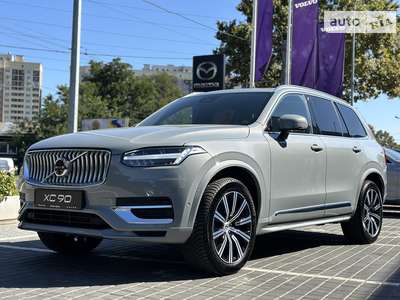 Volvo XC90 2024 Plus Bright