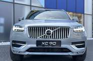 Volvo XC90 Plus Bright