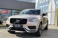 Volvo XC90 Ultimate Dark