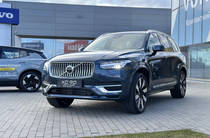 Volvo XC90 Ultimate Dark