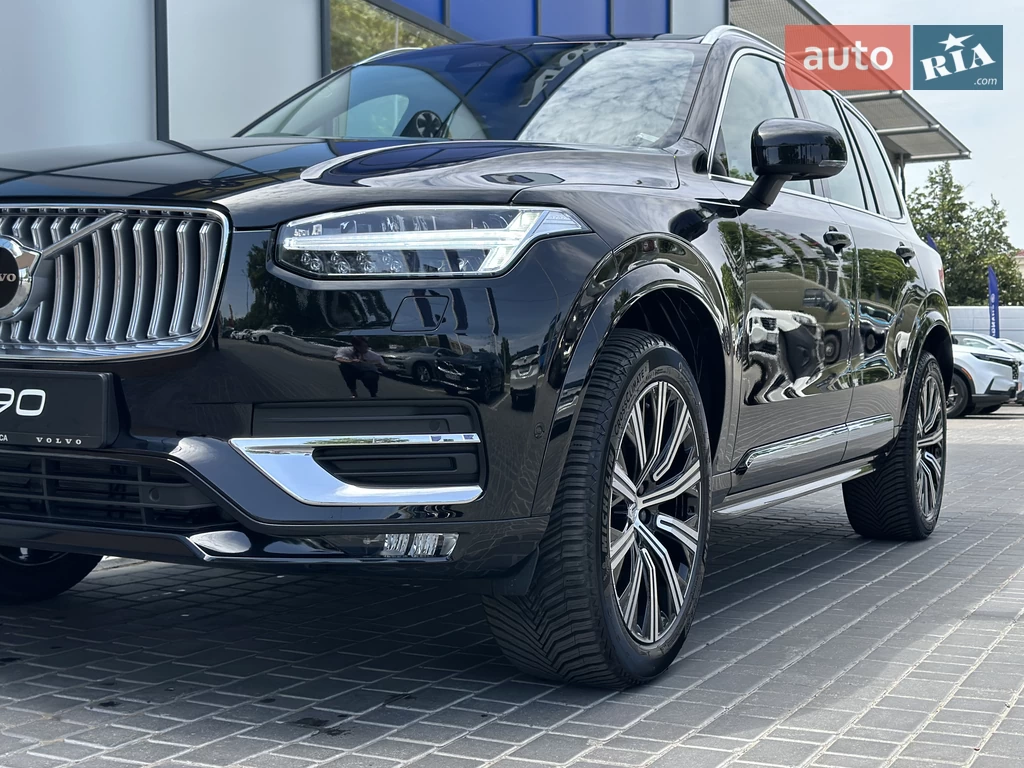 Volvo XC90 Plus Bright