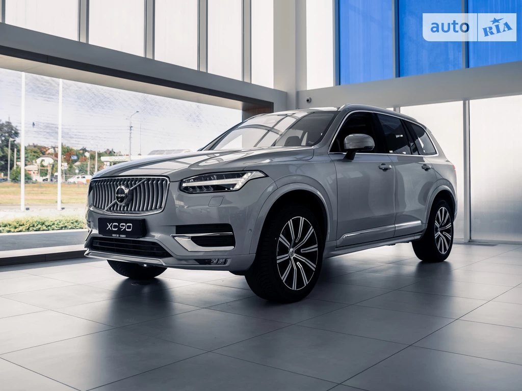 Volvo XC90 Plus Bright