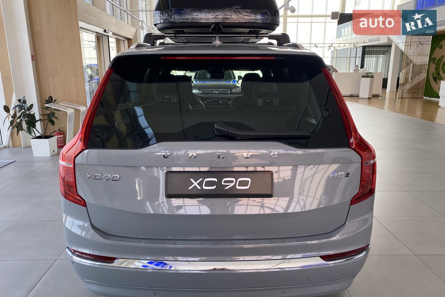 Volvo XC90 - фото 6