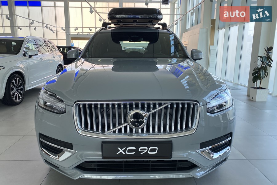 Volvo XC90 - фото 3