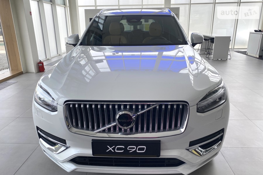 Volvo XC90 - фото 3