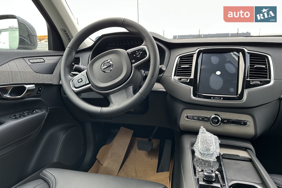 Volvo XC90 - фото 17