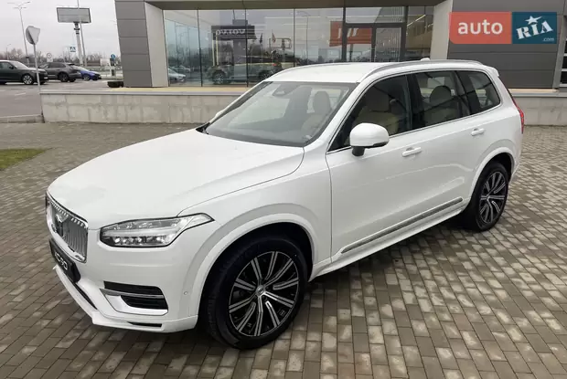 Volvo XC90 Plus Bright