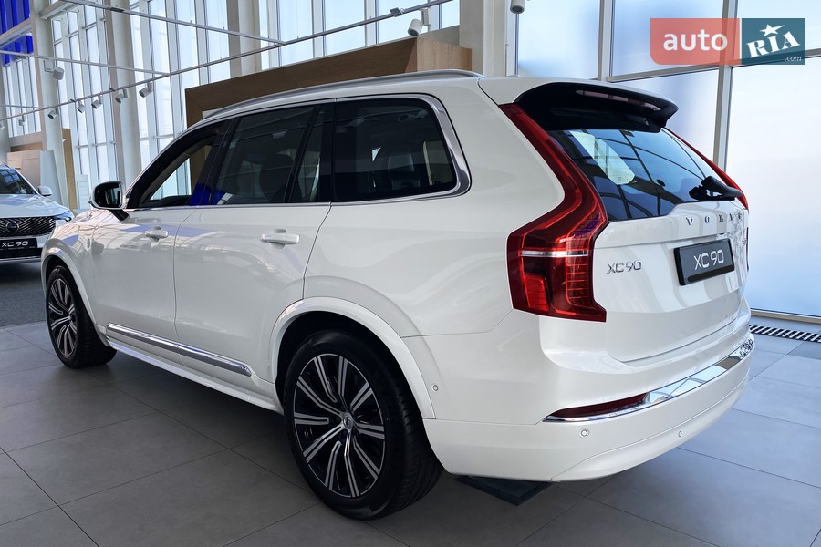 Volvo XC90 - фото 6