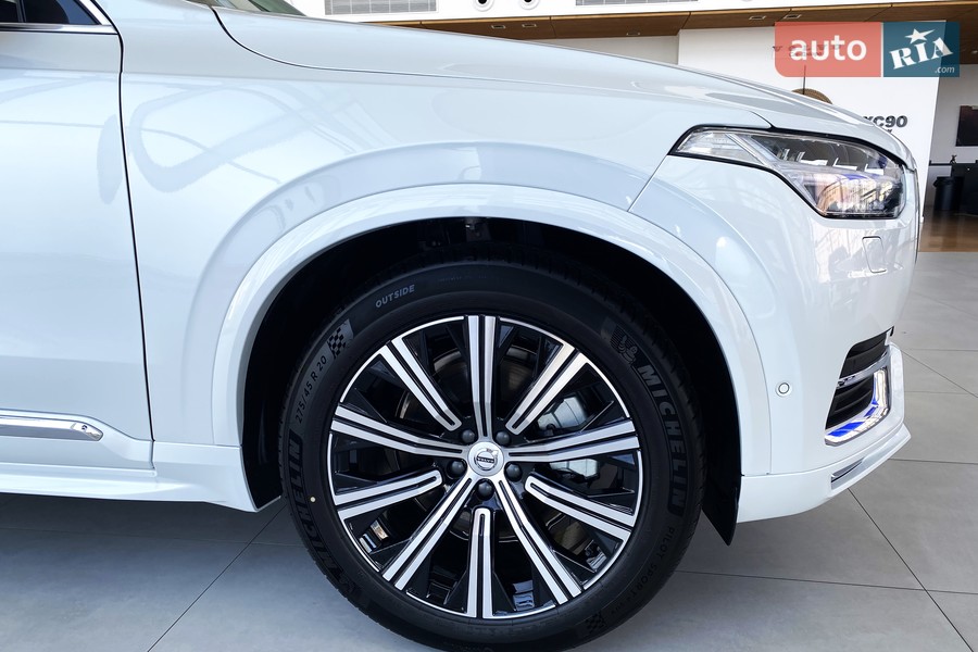 Volvo XC90 - фото 7