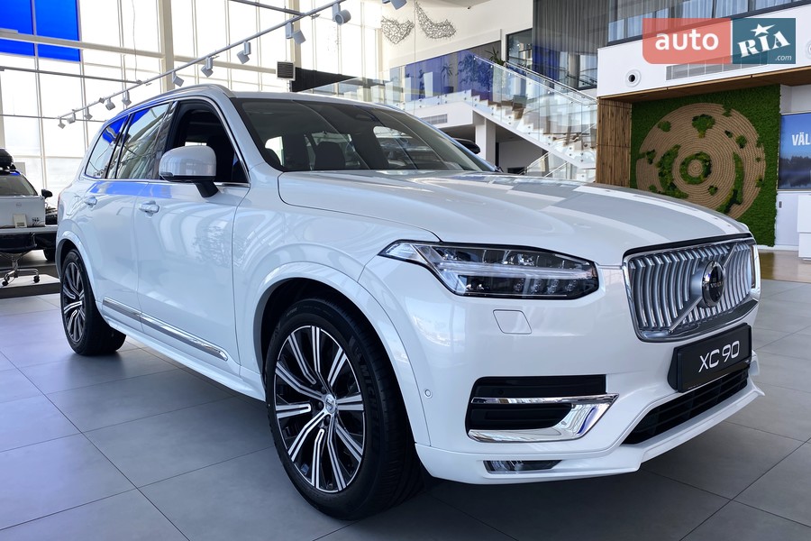 Volvo XC90 - фото 3