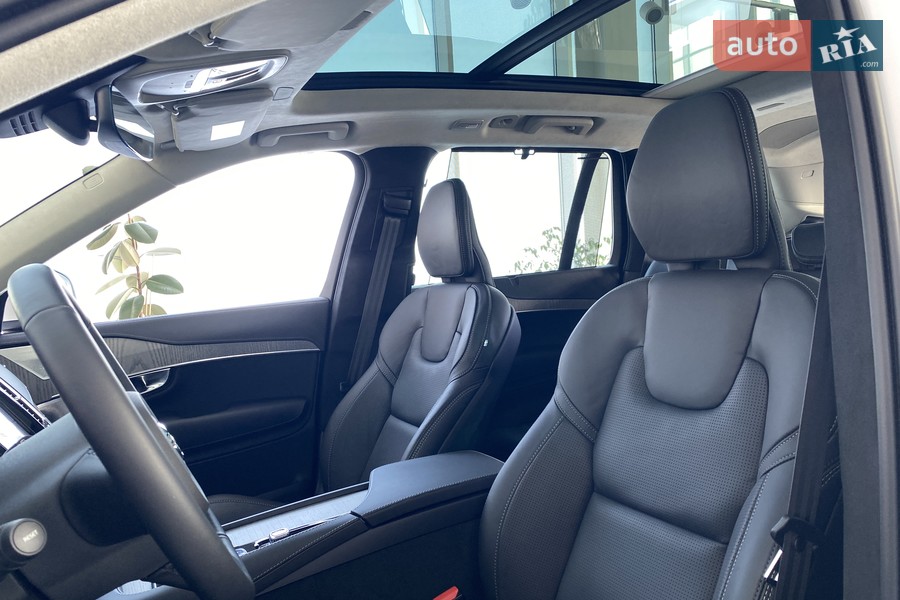 Volvo XC90 - фото 23