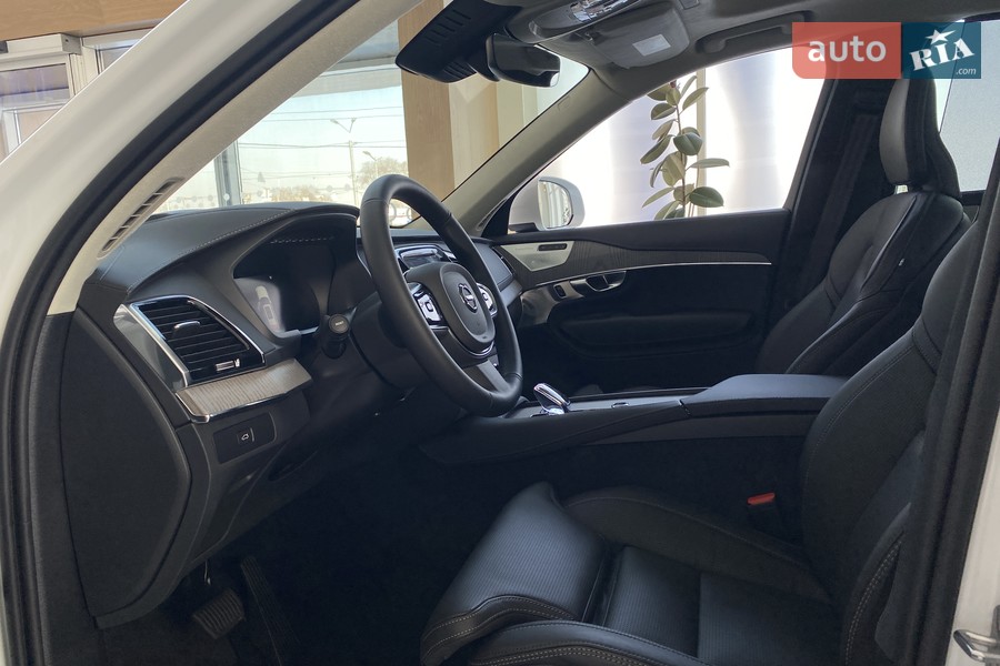 Volvo XC90 - фото 22