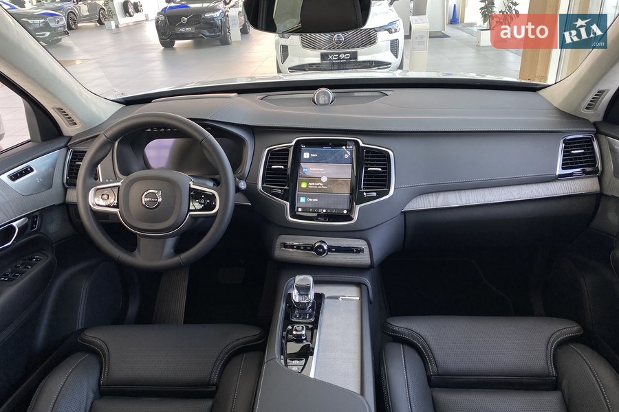 Volvo XC90 - фото 18