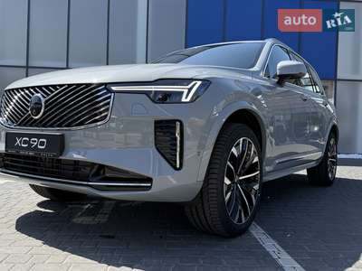 Volvo XC90 2025 Plus Bright