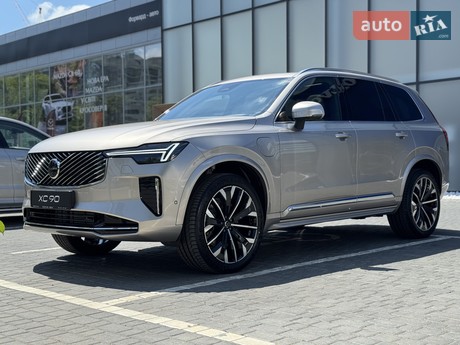 Volvo XC90 2025