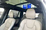 Volvo XC90 - фото 17