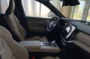 Volvo XC90 - фото 24