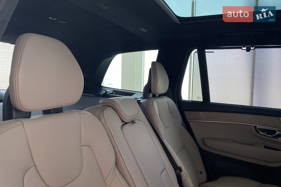 Volvo XC90 - фото 22