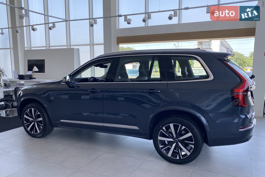 Volvo XC90 - фото 6