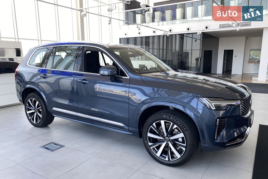 Volvo XC90 - фото 1
