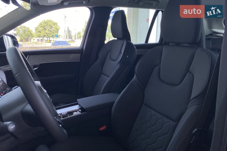 Volvo XC90 - фото 18