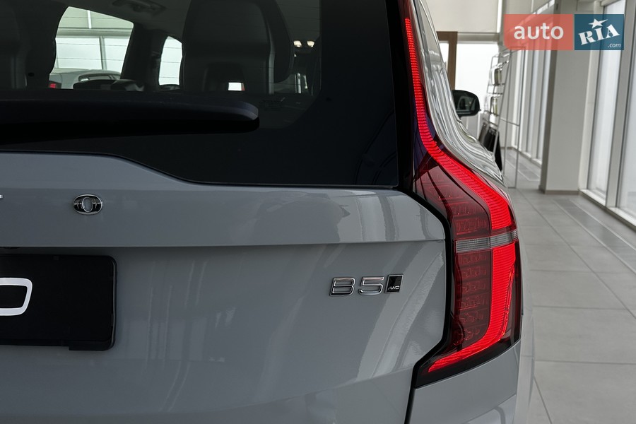 Volvo XC90 - фото 6