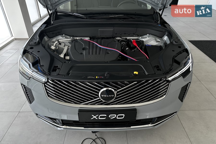 Volvo XC90 - фото 20