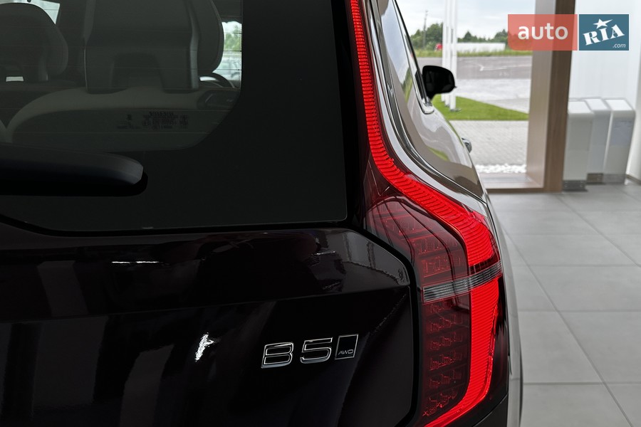 Volvo XC90 - фото 7