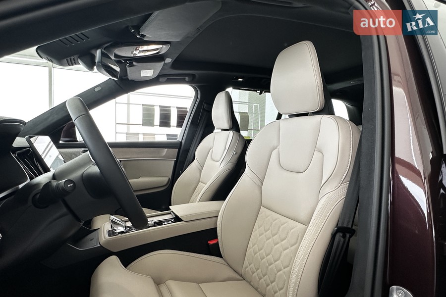 Volvo XC90 - фото 21
