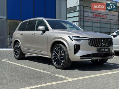 Volvo XC90 2025 Plus Bright