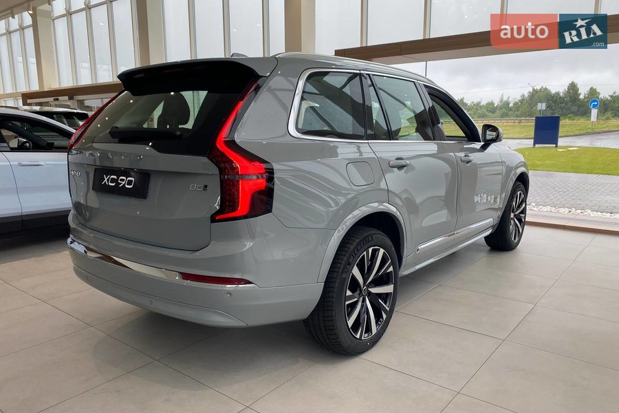 Volvo XC90 - фото 3