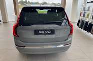 Volvo XC90 - фото 9