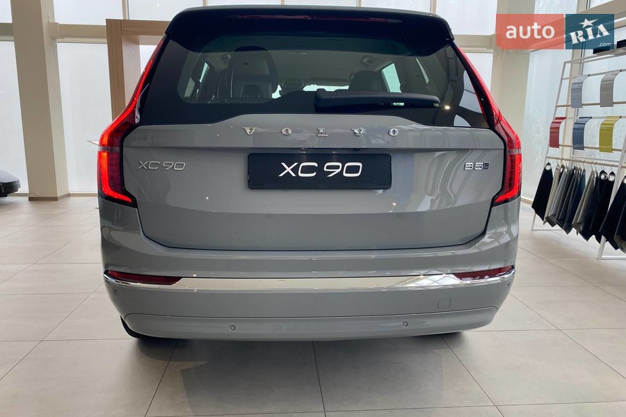 Volvo XC90 - фото 10