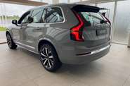Volvo XC90 - фото 8