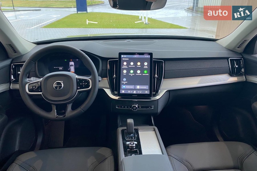 Volvo XC90 - фото 26