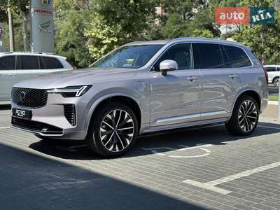 Volvo XC90 2025 Plus Bright