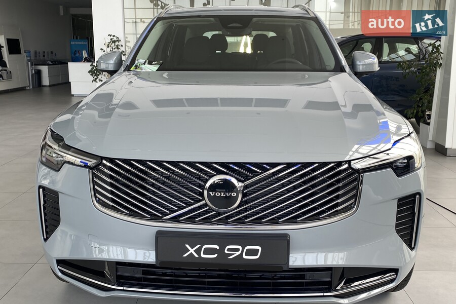 Volvo XC90 - фото 3