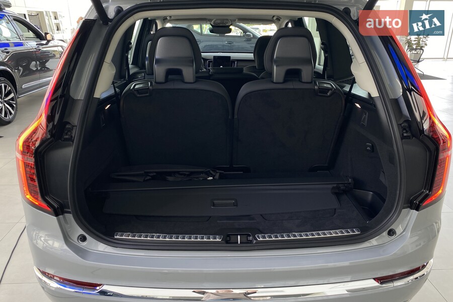 Volvo XC90 - фото 10