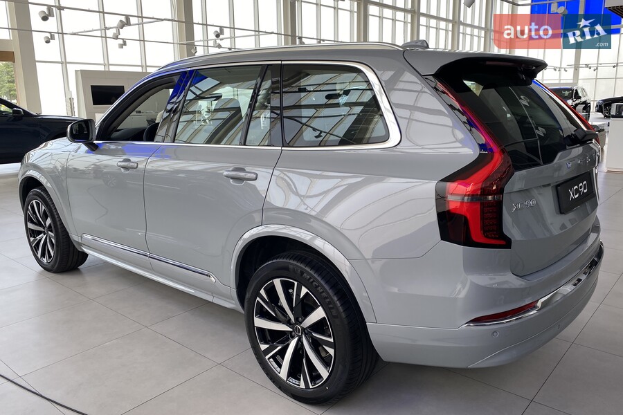 Volvo XC90 - фото 7