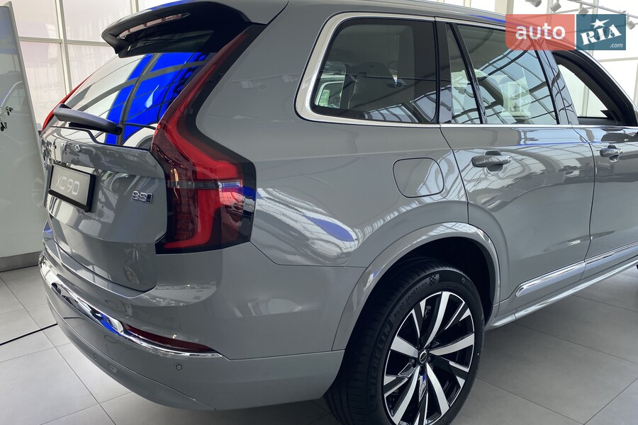 Volvo XC90 - фото 9