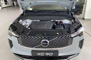 Volvo XC90 - фото 24