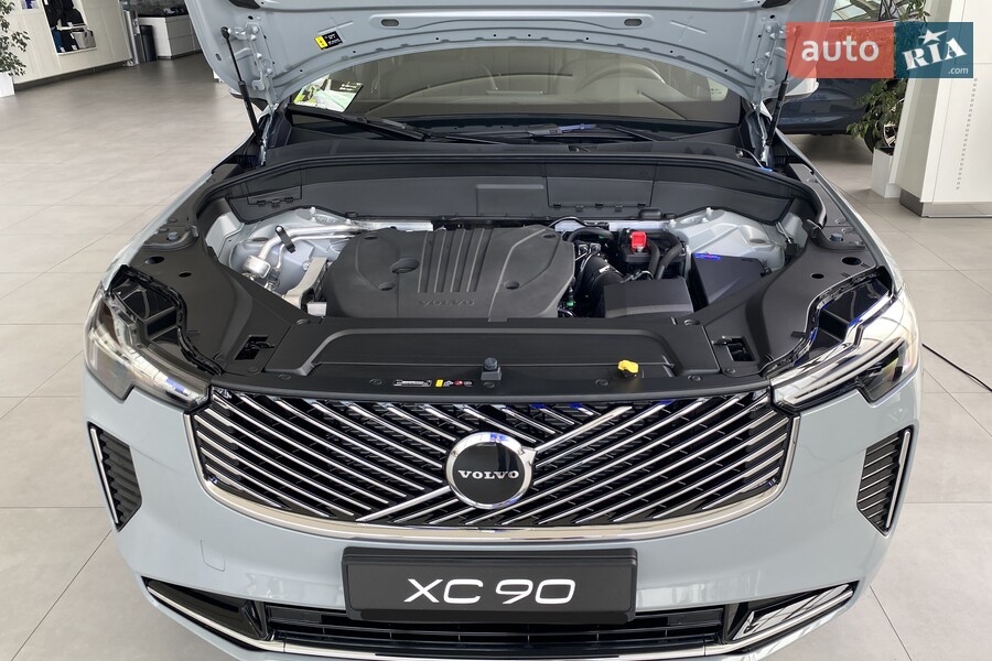 Volvo XC90 - фото 24
