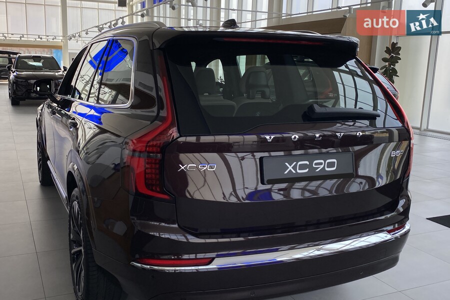 Volvo XC90 - фото 6