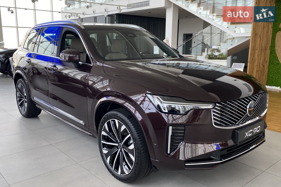 Volvo XC90 - фото 1