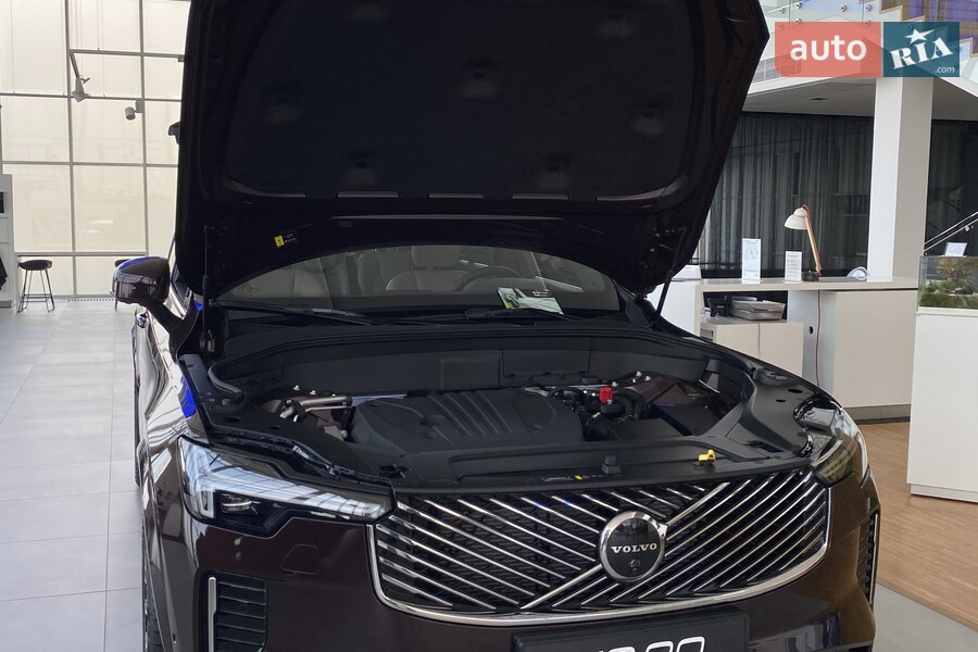 Volvo XC90 - фото 23
