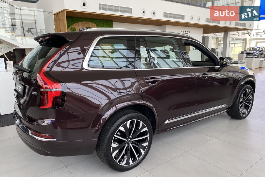 Volvo XC90 - фото 7